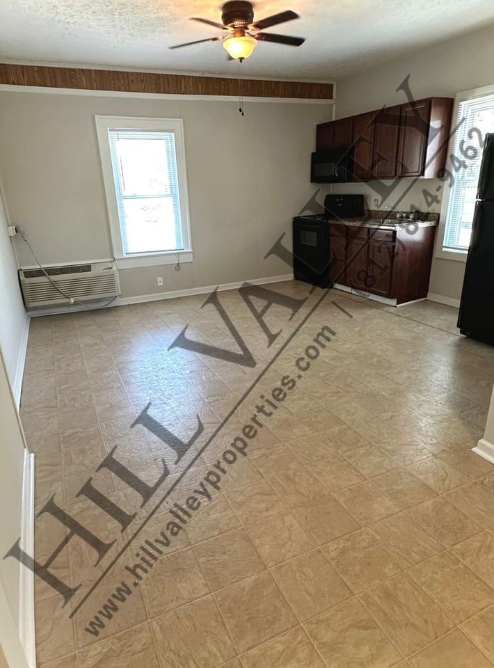 2325-2327 S 8th St - Photo 3 of 10