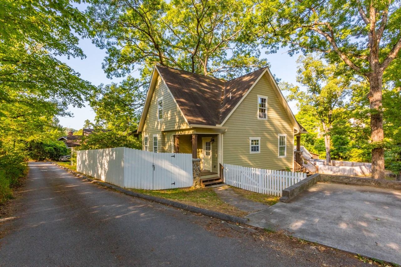 1456 Mercer St - Photo 2 of 30