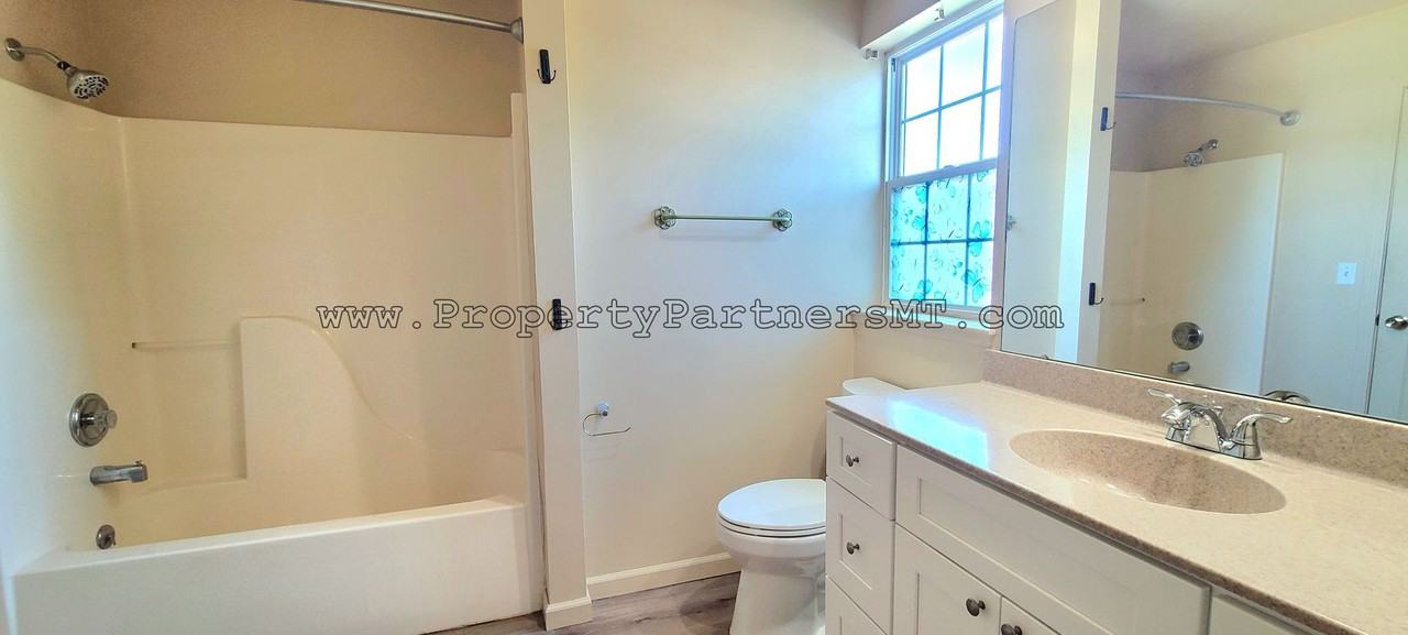 123 Michael Grove Ave - Photo 7 of 9