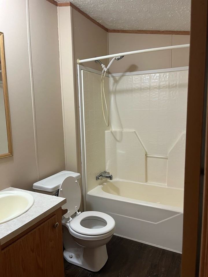 50 Country Rd - Photo 3 of 16