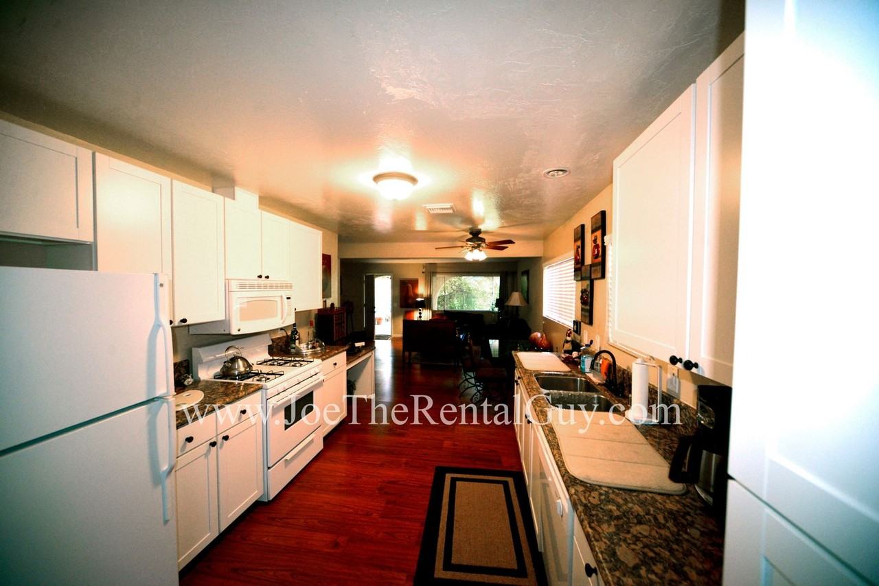 416 Drown Ave - Photo 2 of 26