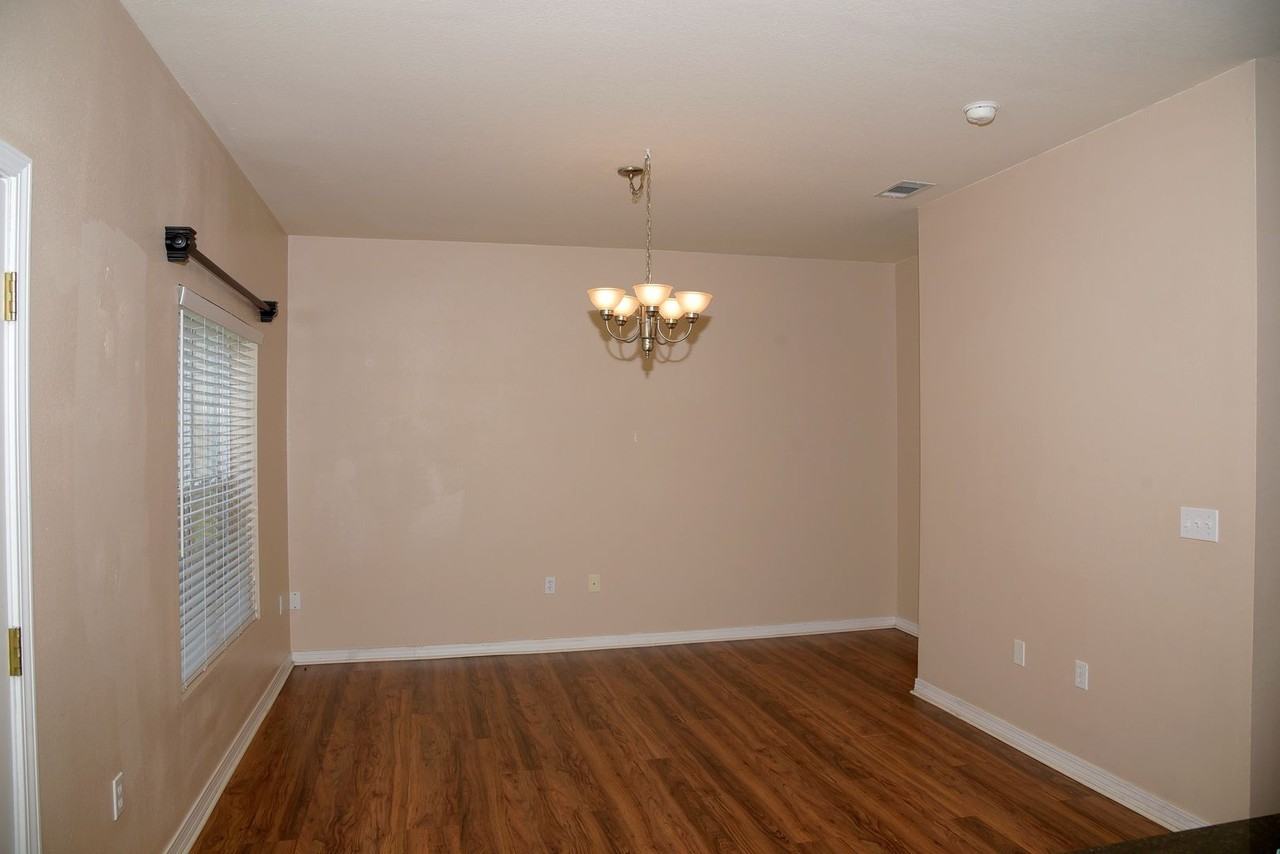 1551 Bentley Cir - Photo 2 of 20