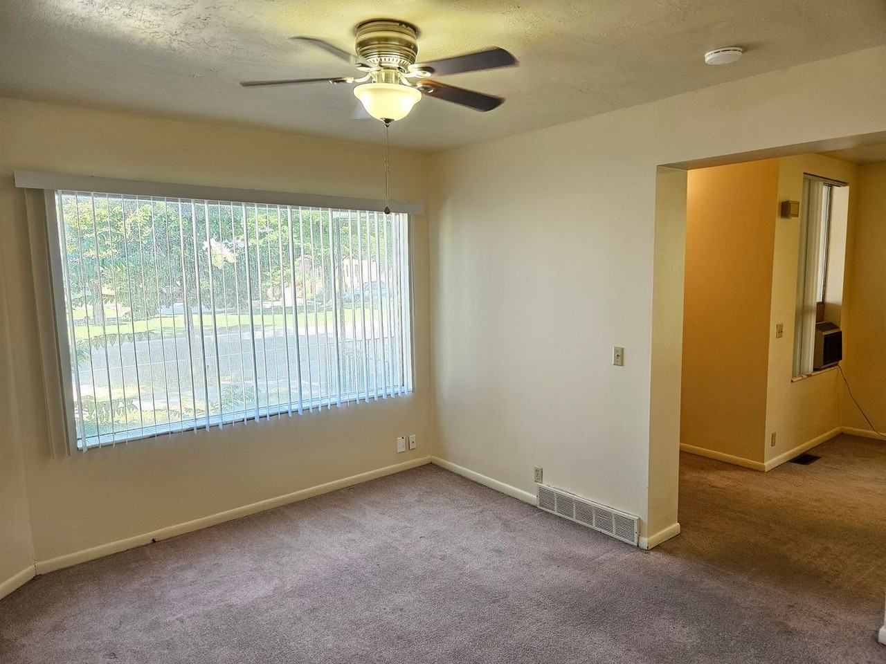 235 N 800 W - Photo 3 of 24