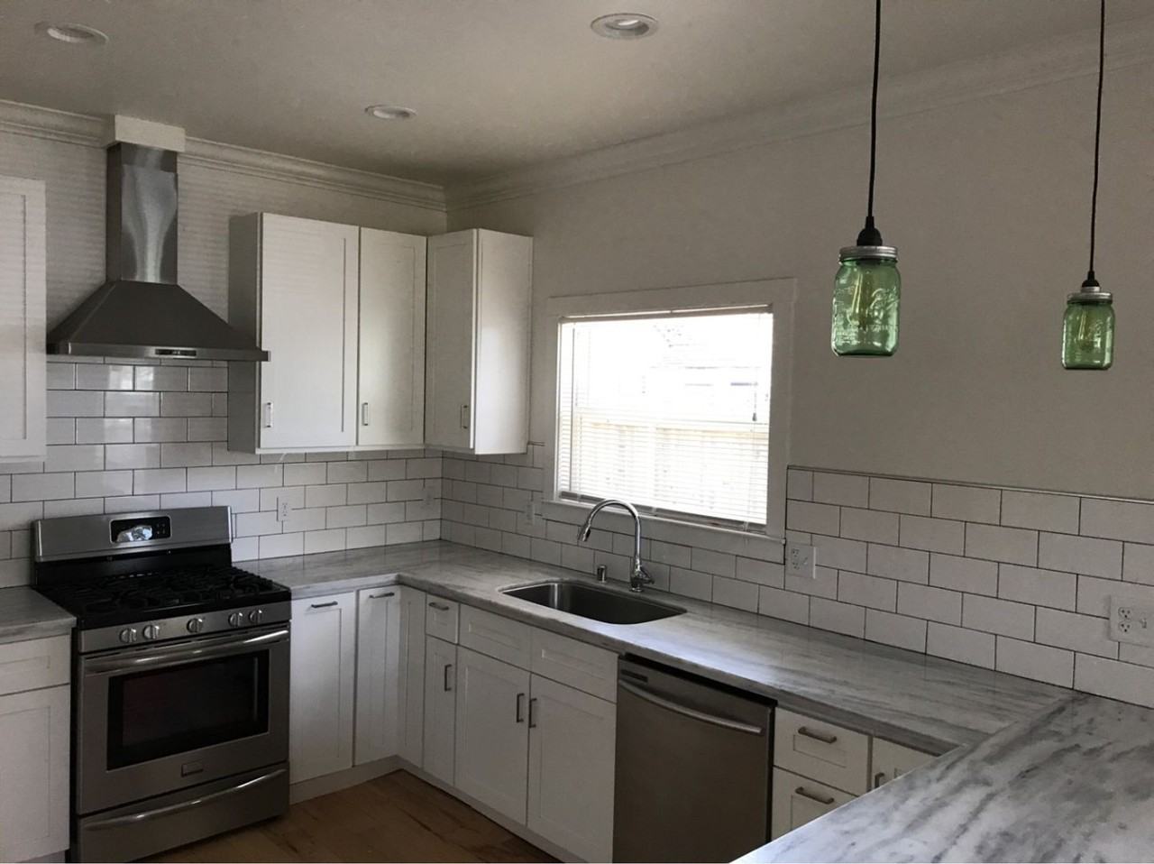 5024 11th Ave - Photo 3 of 18