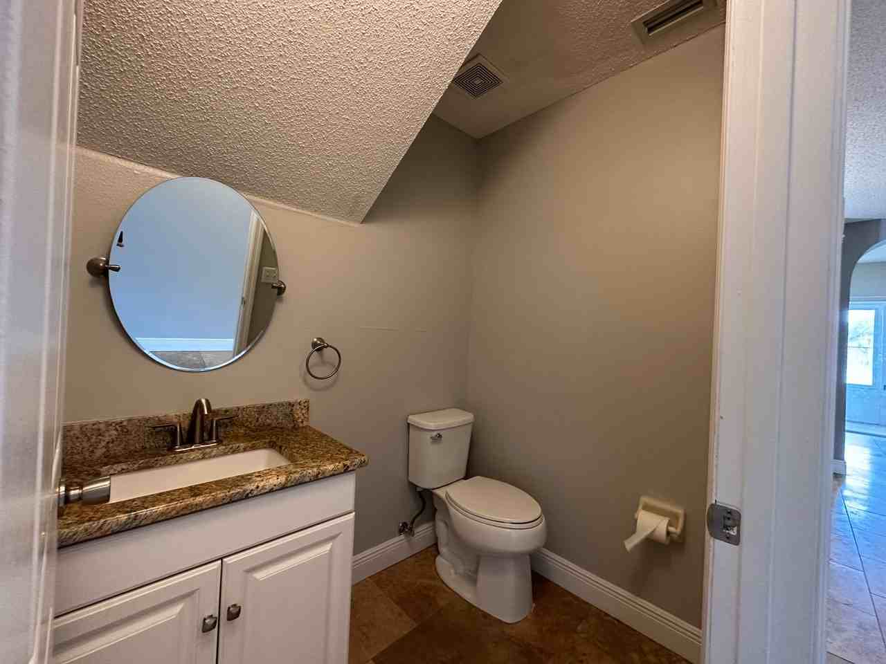 413 Kensington Lake Cir - Photo 4 of 15