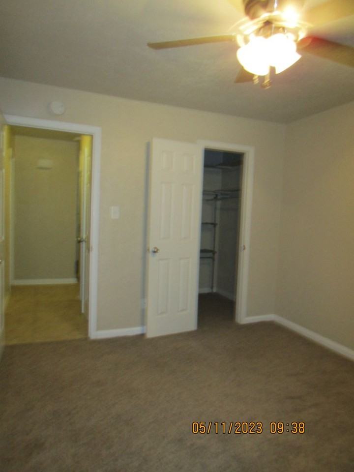 4545 Ne Bell Ave - Photo 5 of 48