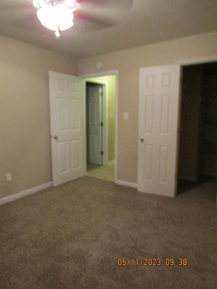 4545 Ne Bell Ave - Photo 6 of 48
