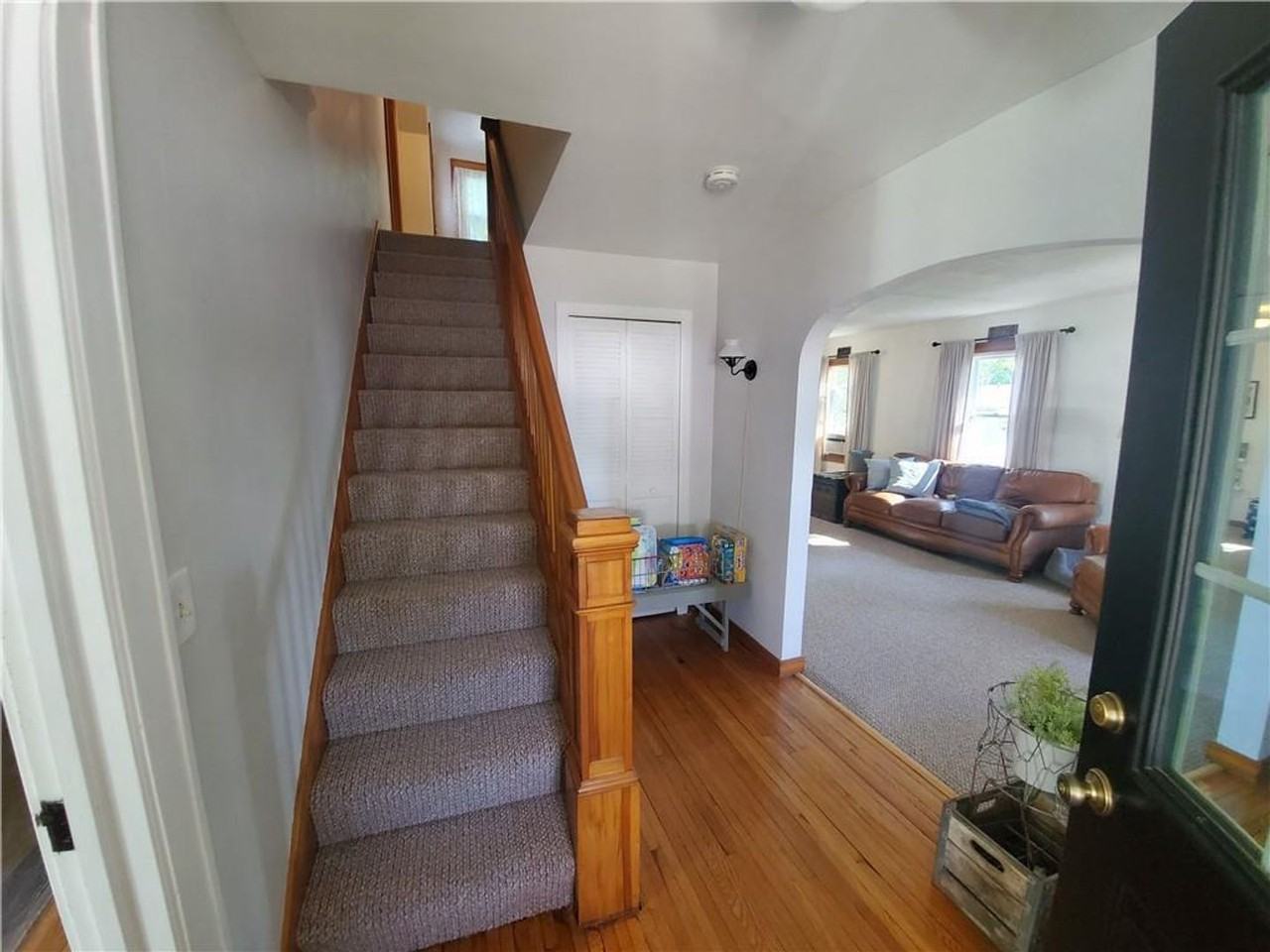 104 E Wood St - Photo 3 of 24