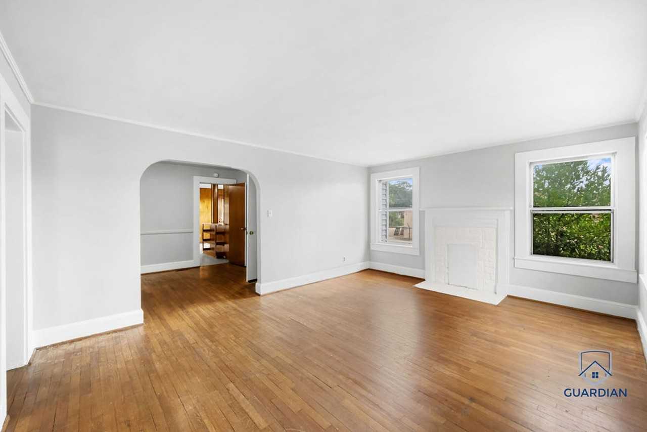 1005 Hoke Street - Photo 2 of 11