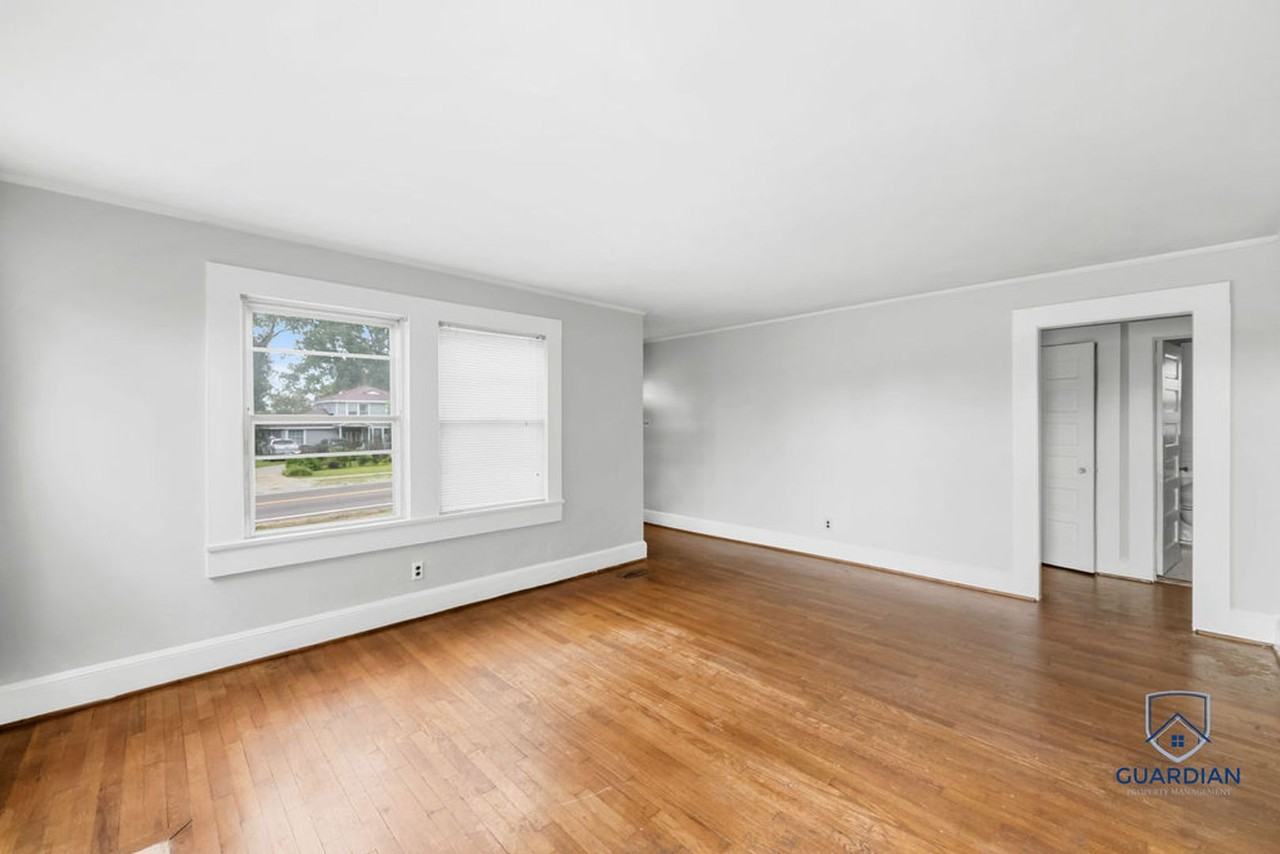 1005 Hoke Street - Photo 3 of 11