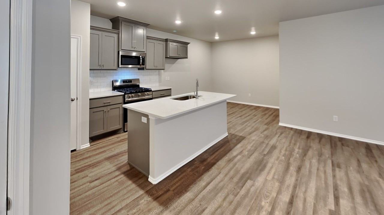 9316 Nw 125th St - Photo 6 of 20