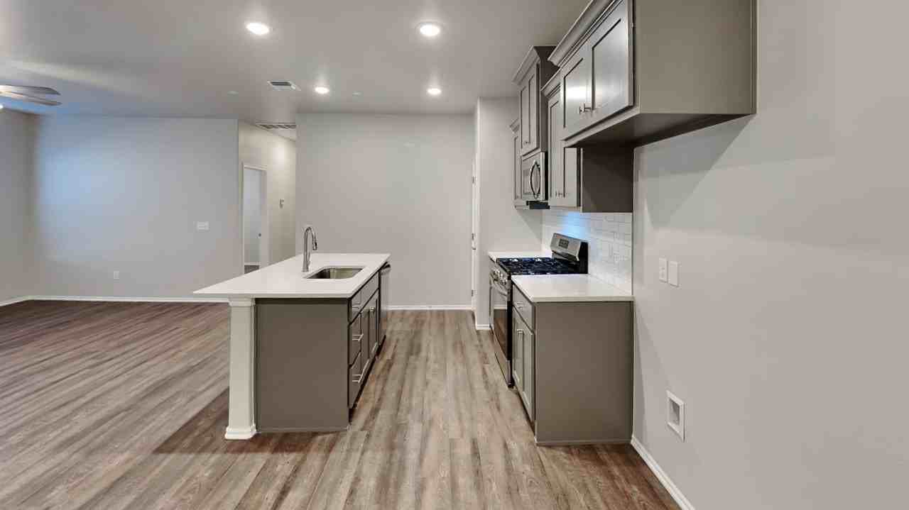 9316 Nw 125th St - Photo 7 of 20