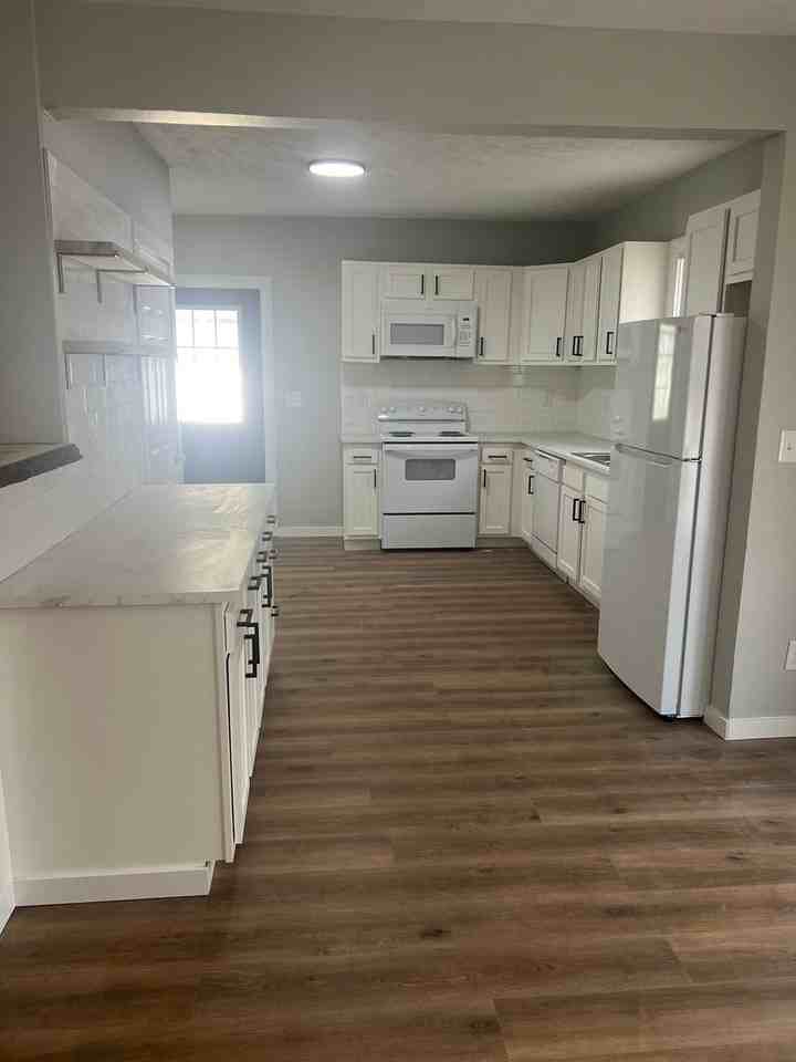 2001 S Walnut St - Photo 5 of 13