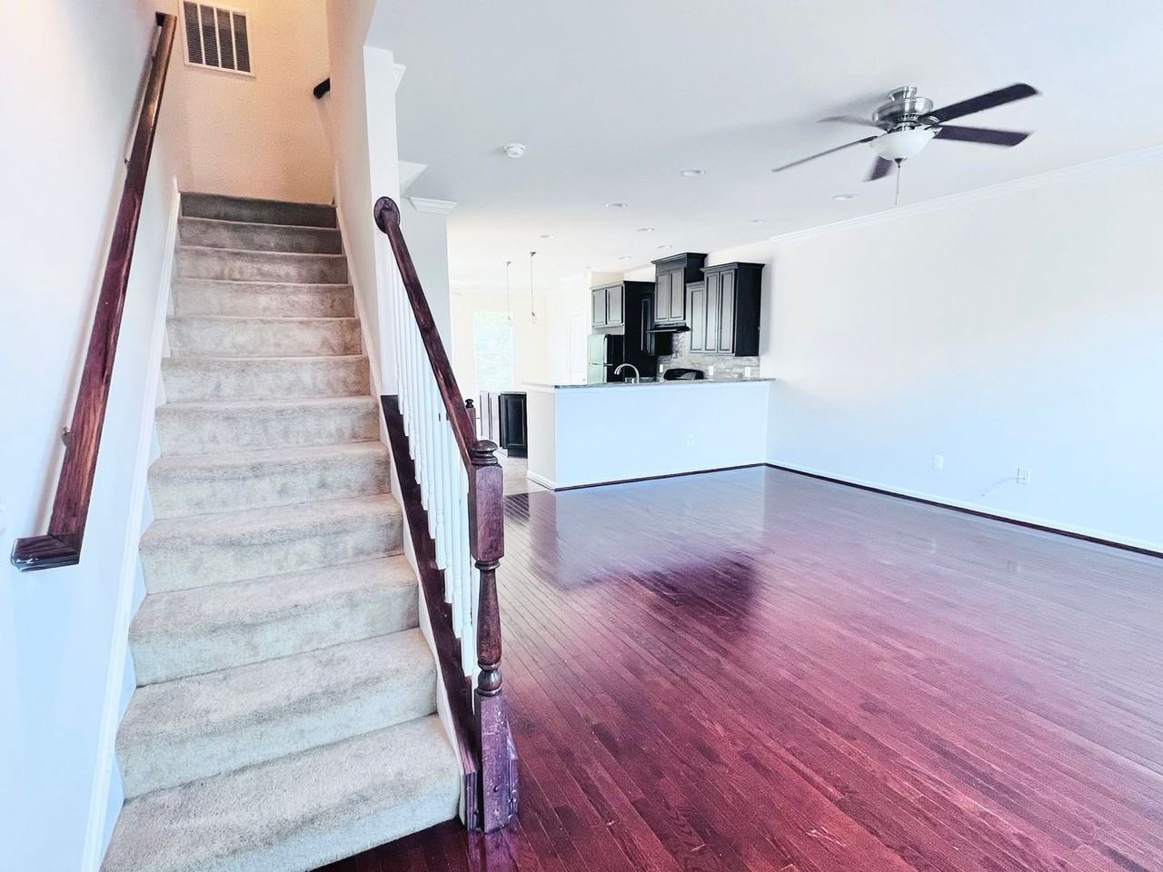 37 Rapidan Dr - Photo 3 of 23
