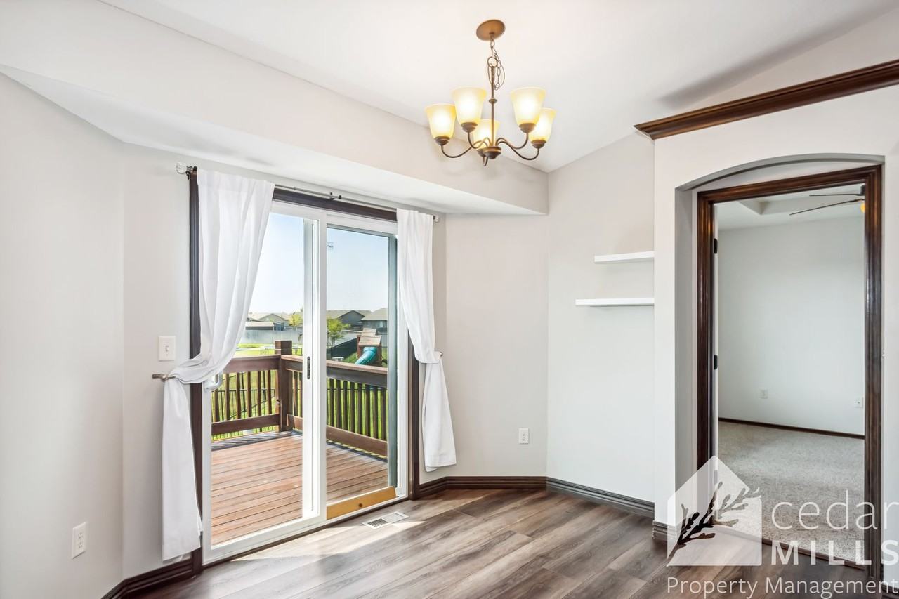 1401 E Splitwood Way St - Photo 5 of 15