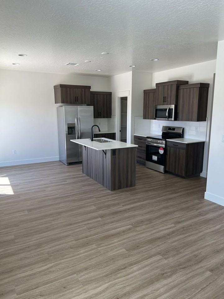 5667 S Duel Ln - Photo 5 of 24
