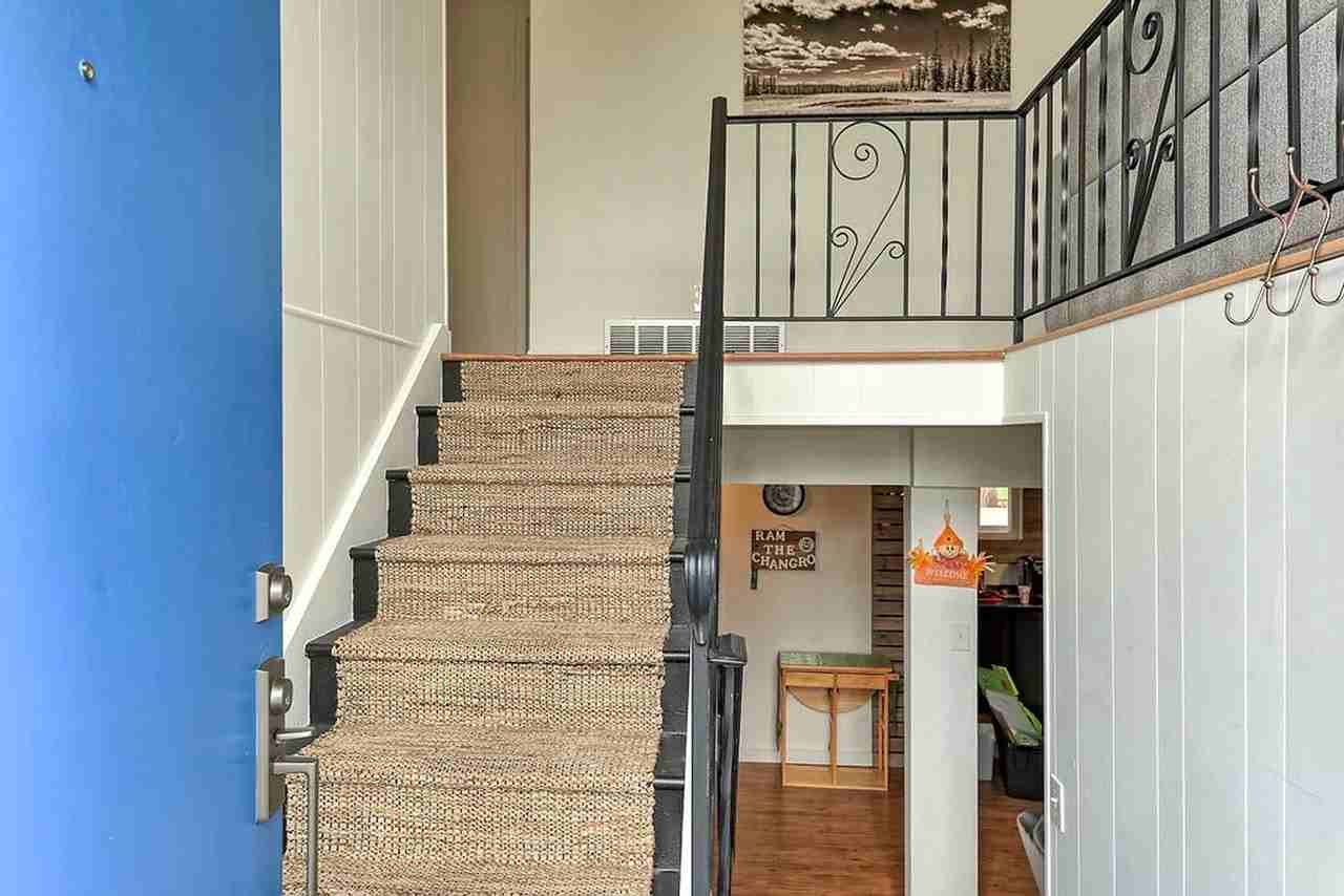 1117 E Pitkin St - Photo 5 of 41