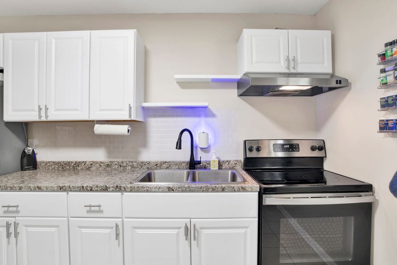 32 Norwood Dr - Photo 5 of 11