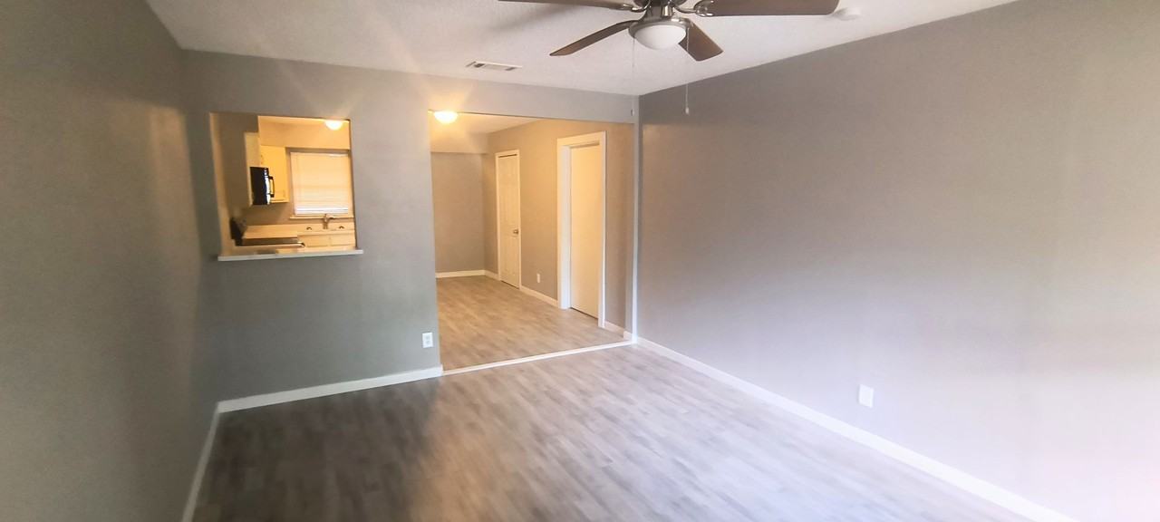 1515 Carson St - Photo 3 of 29
