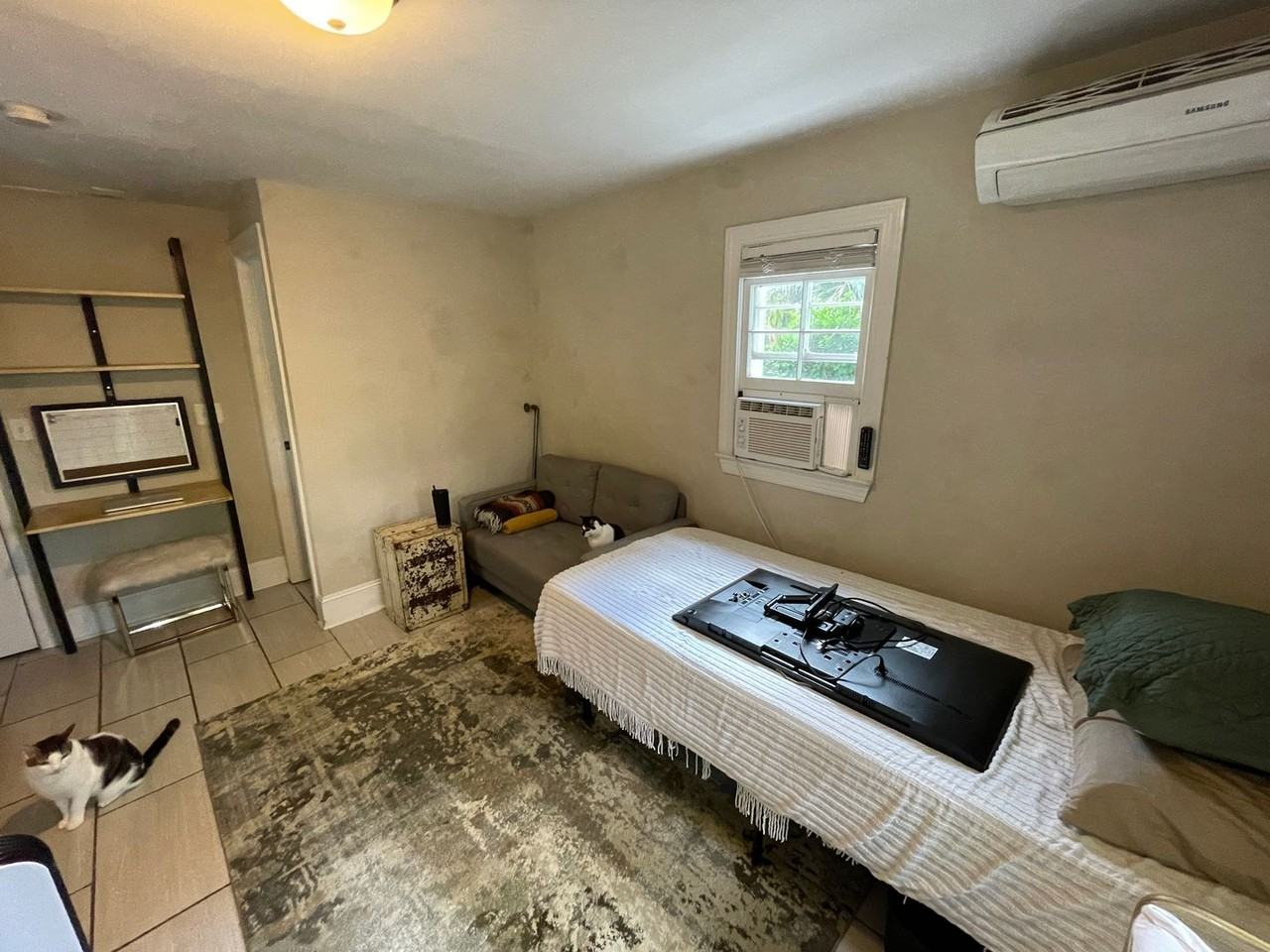 70 Radcliffe - Photo 3 of 8