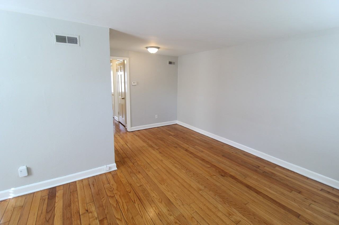 336 E 28th Ave - Photo 2 of 7
