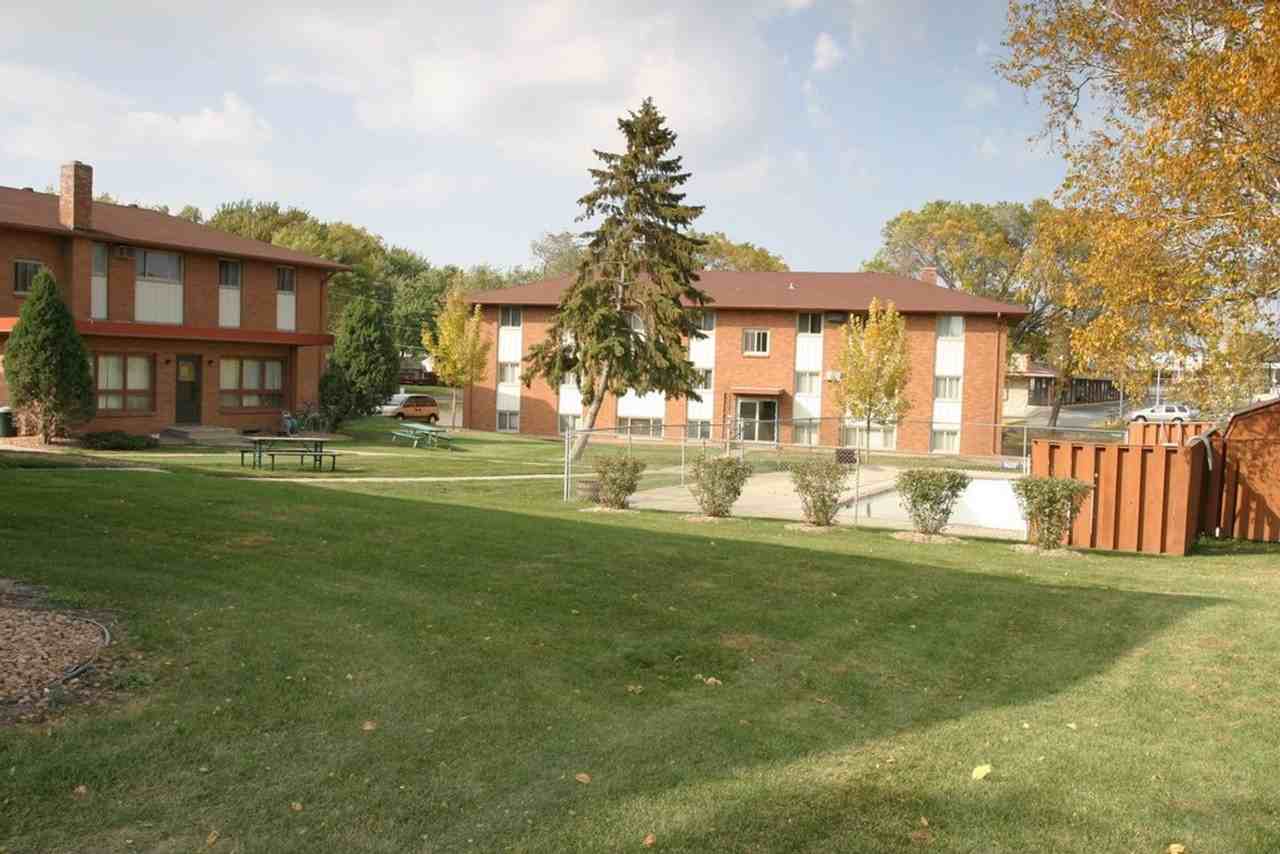 Greenway Apartments - Photo 4 of 15