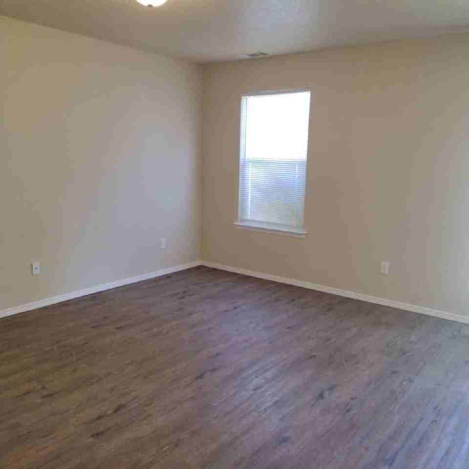 304 E Ivy Glade St - Photo 7 of 27
