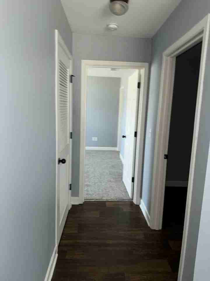 105 Essex Dr - Photo 2 of 25