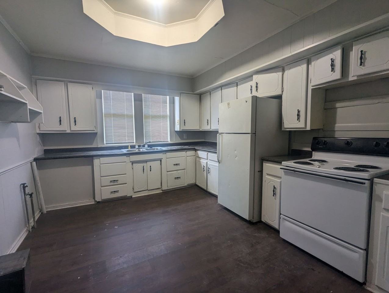 2001 2001 M L King Blvd. - Photo 5 of 11