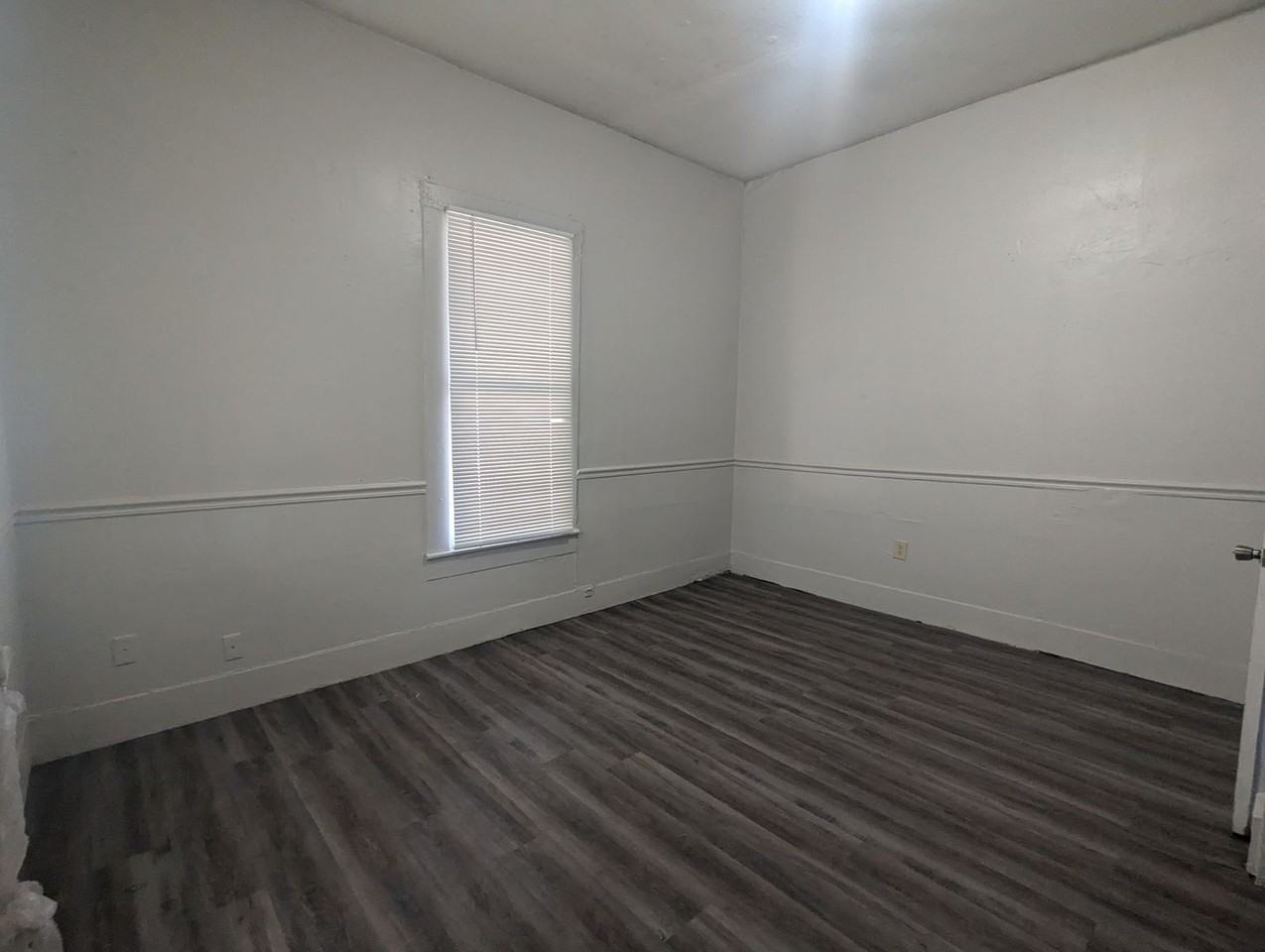 2001 2001 M L King Blvd. - Photo 6 of 11