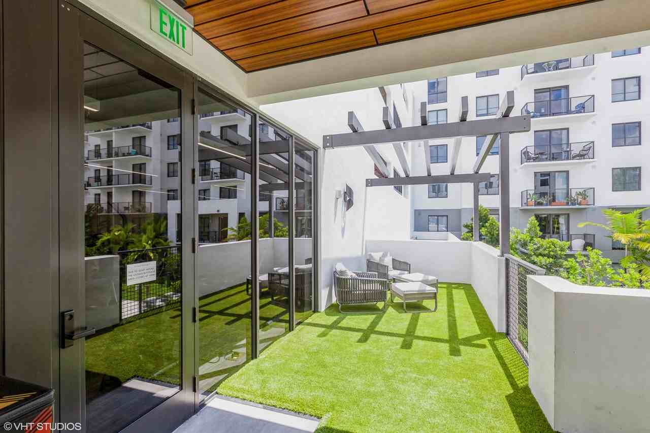 Sanctuary - Photo 4 of 50