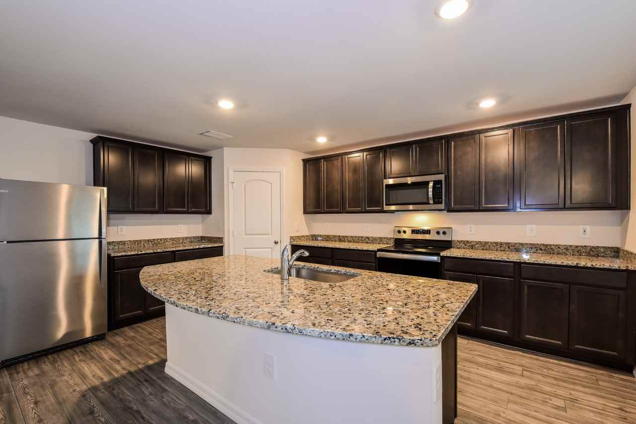 873 873 Youngreen Dr - Photo 7 of 21