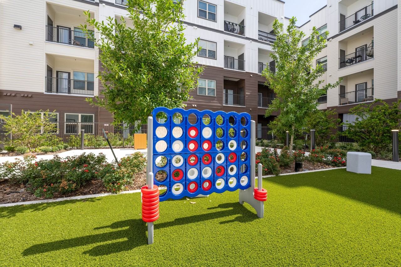 The Vic on Park Row - Photo 2 of 28