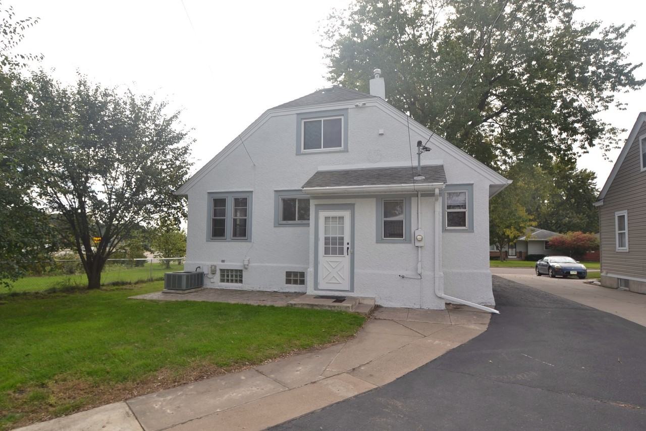 5328 49th Ave N - Photo 2 of 11