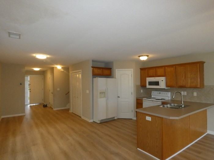 8 Ne 95th Ct - Photo 3 of 19