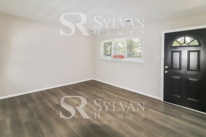 3912 Starboard Rd - Photo 2 of 15