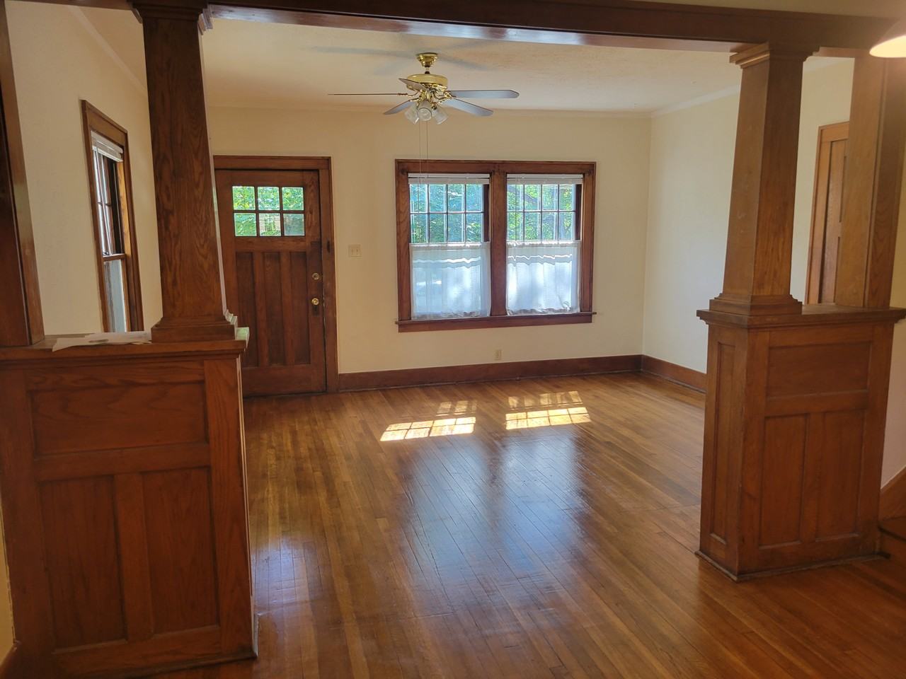 1018 25th St #1 - Photo 4 of 13