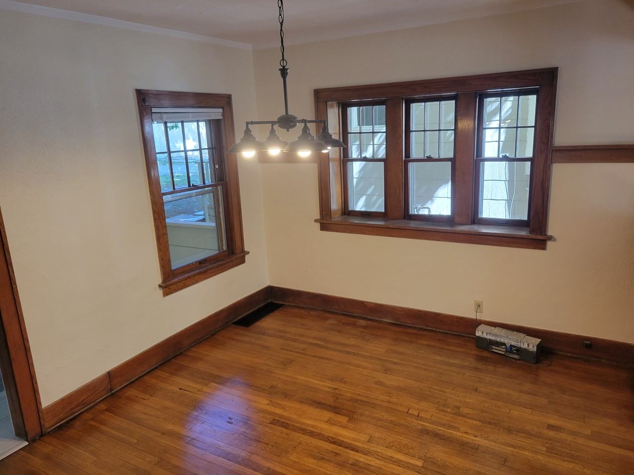 1018 25th St #1 - Photo 6 of 13