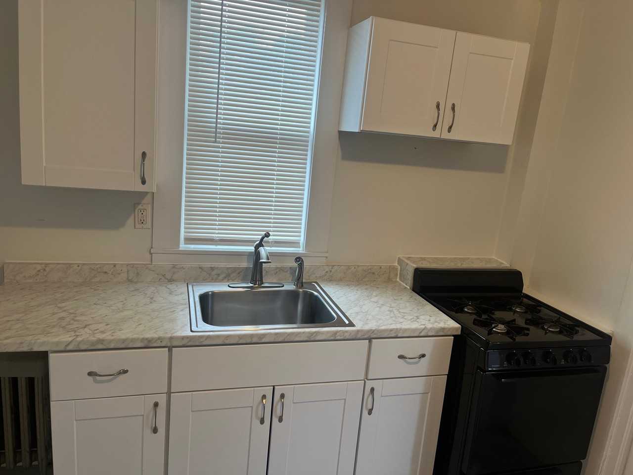 166 Rochelle Ave #2ONTH2ndFL - Photo 2 of 7