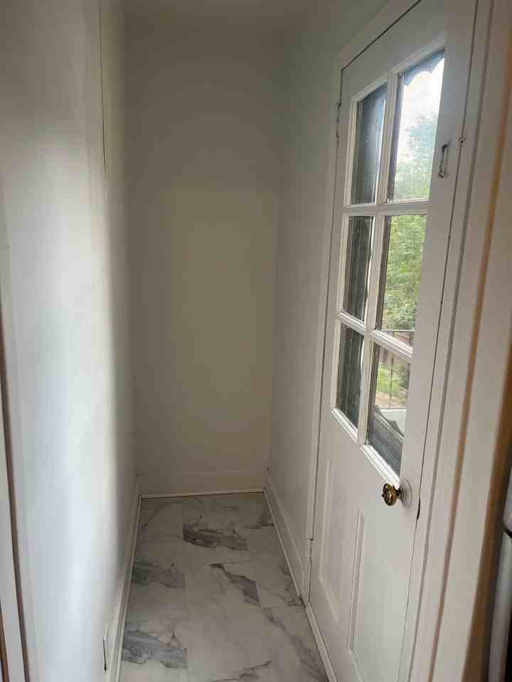 166 Rochelle Ave #2ONTH2ndFL - Photo 3 of 7