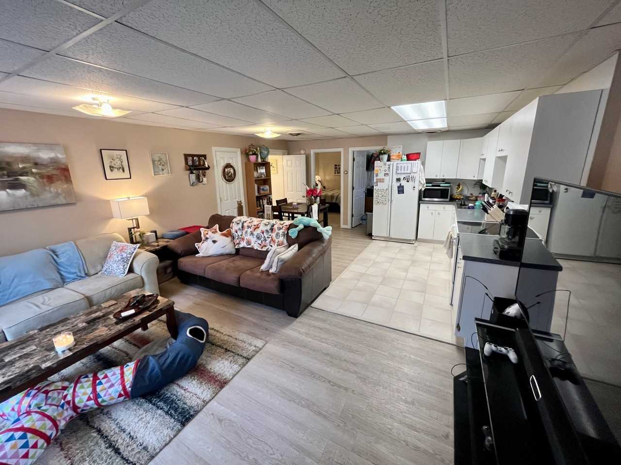 1447 State Ave #5 - Photo 2 of 14