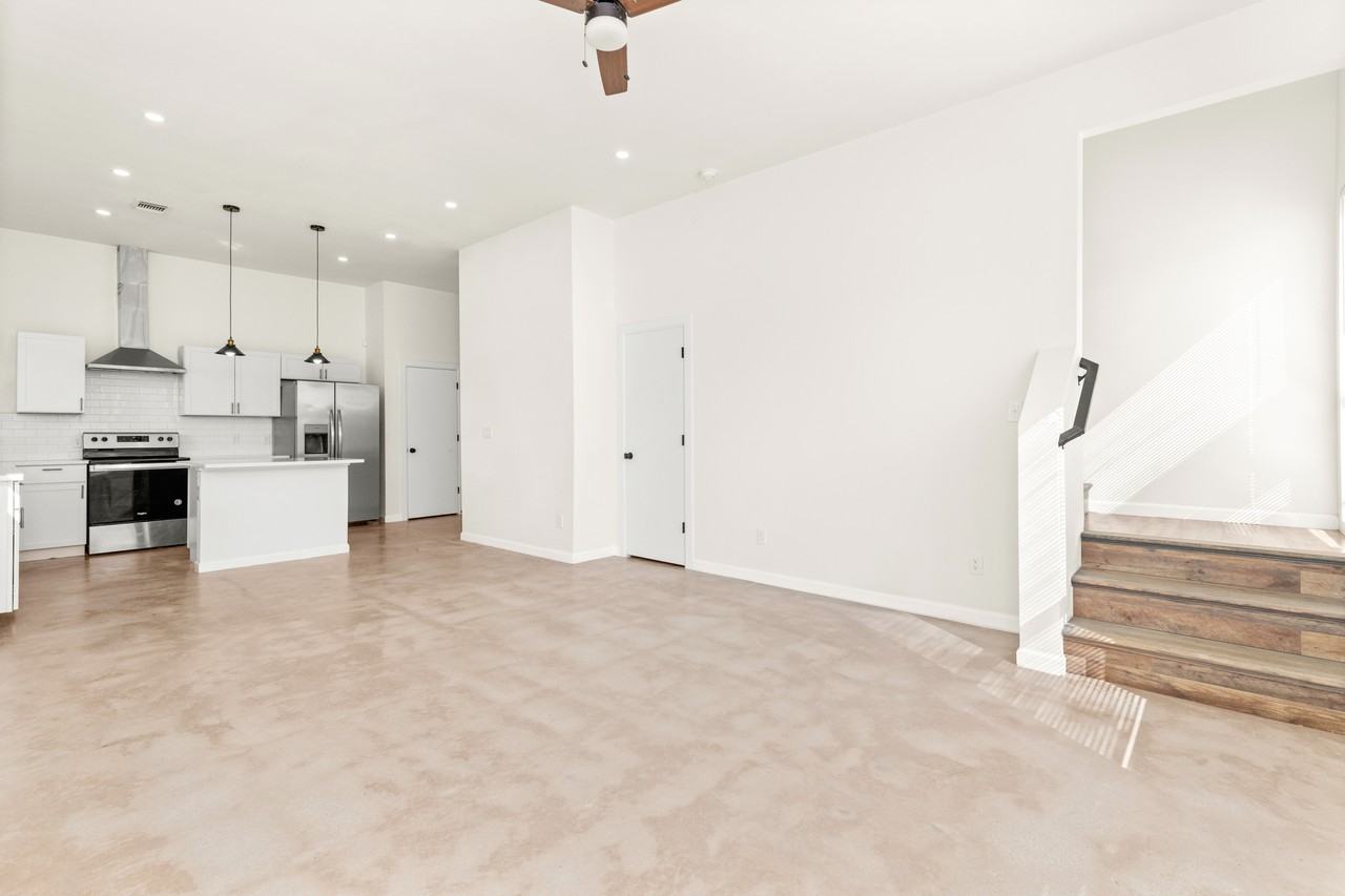 725 Virginia Blvd #NA - Photo 7 of 20