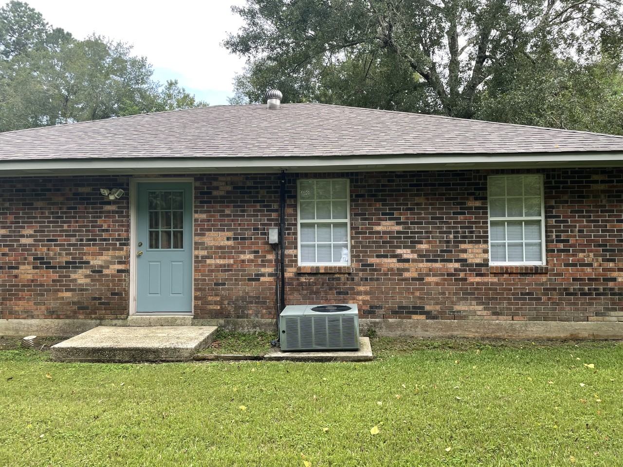 111 Center St #NA - Photo 3 of 18