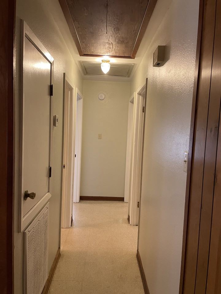 111 Center St #NA - Photo 7 of 18