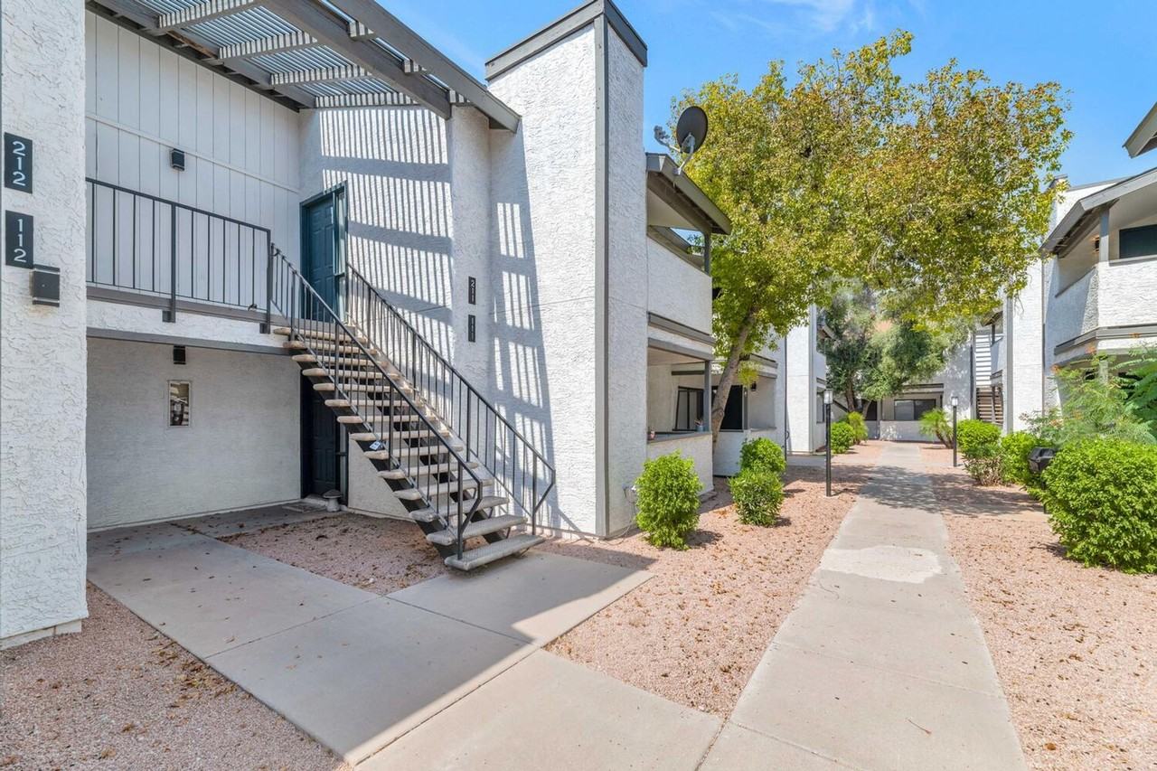 1221 85th Place #103 - Photo 7 of 49