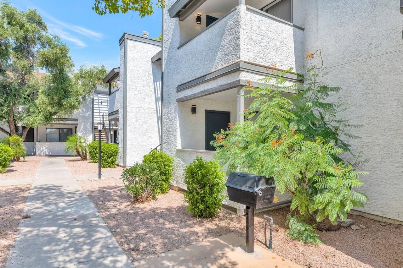 1221 85th Place #103 - Photo 6 of 49