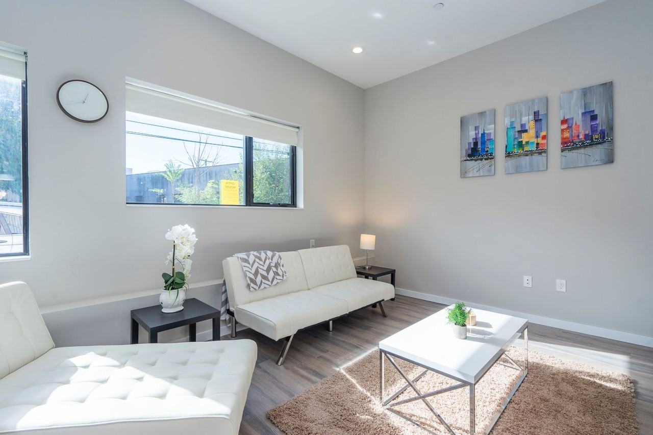 2026 Amber - Photo 2 of 12