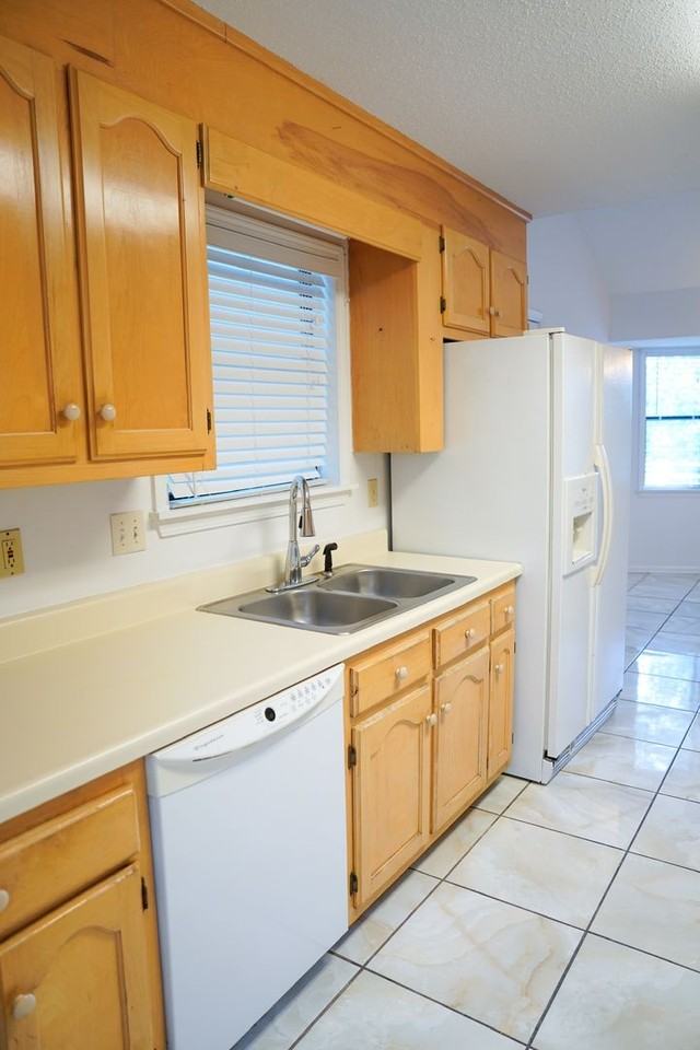 1510 27th Ave E - Photo 3 of 22