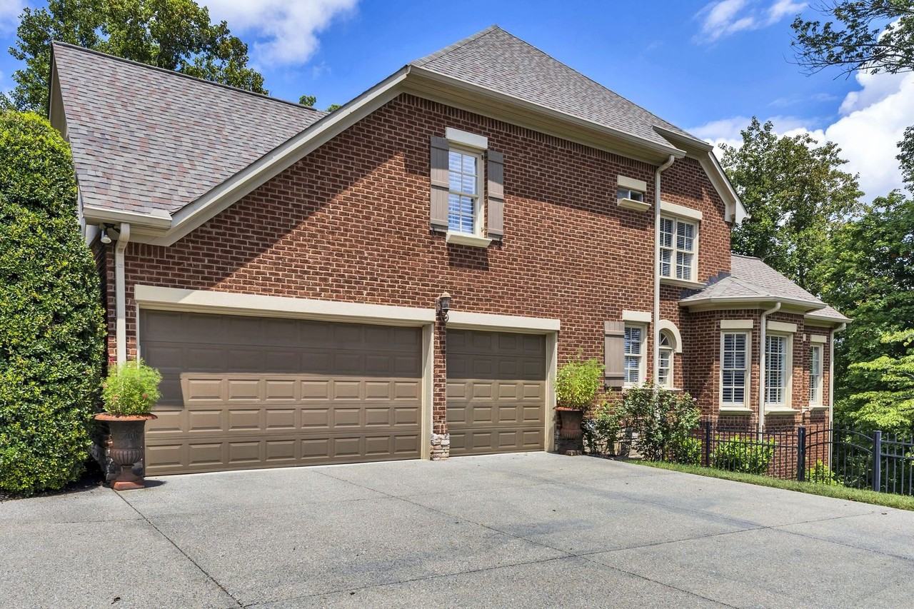 12 Medalist Ct - Photo 4 of 50