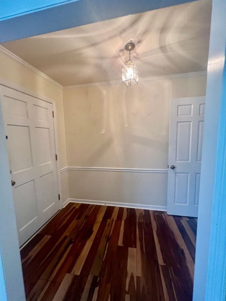 322 Semmes Dr - Photo 2 of 15